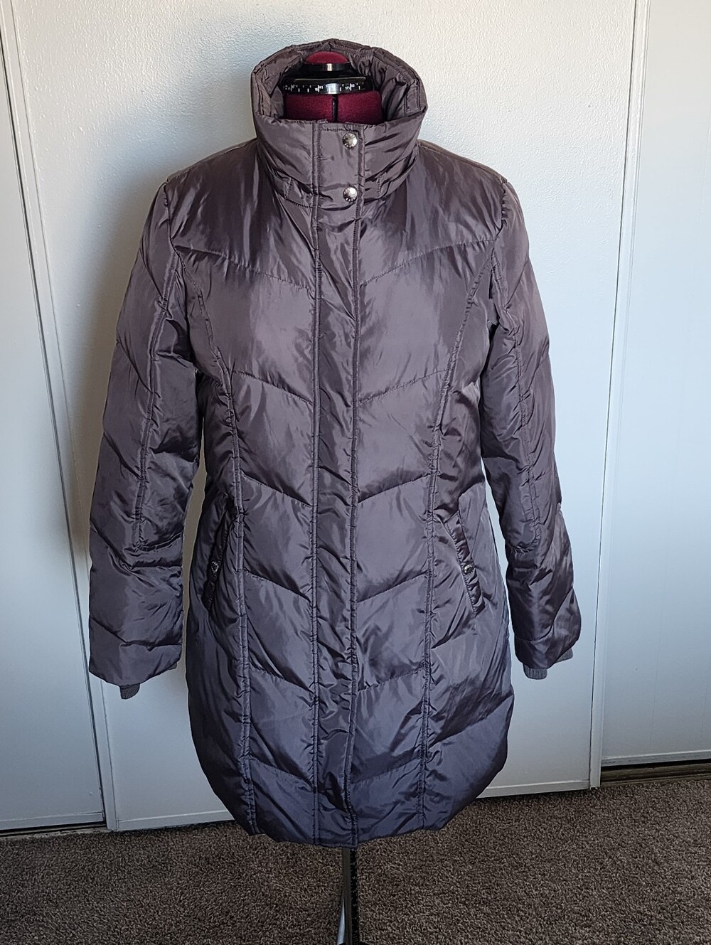 Michael Kors Women’s Light Grey Fill Puffer Jacket Winter Size L Missing Hood
